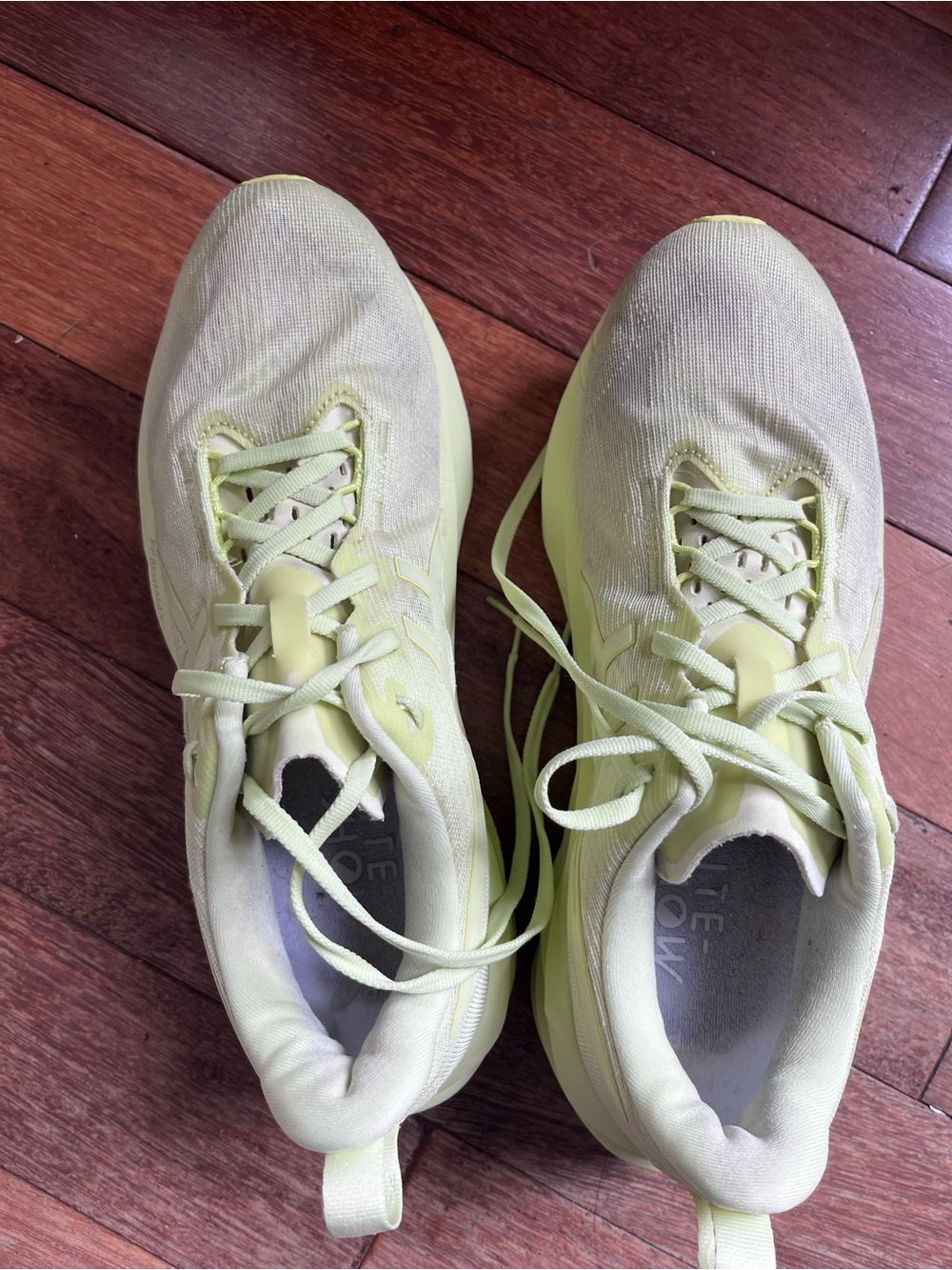 Size 10 - ASICS Novablast 5 Lite-Show Huddle Yellow #2